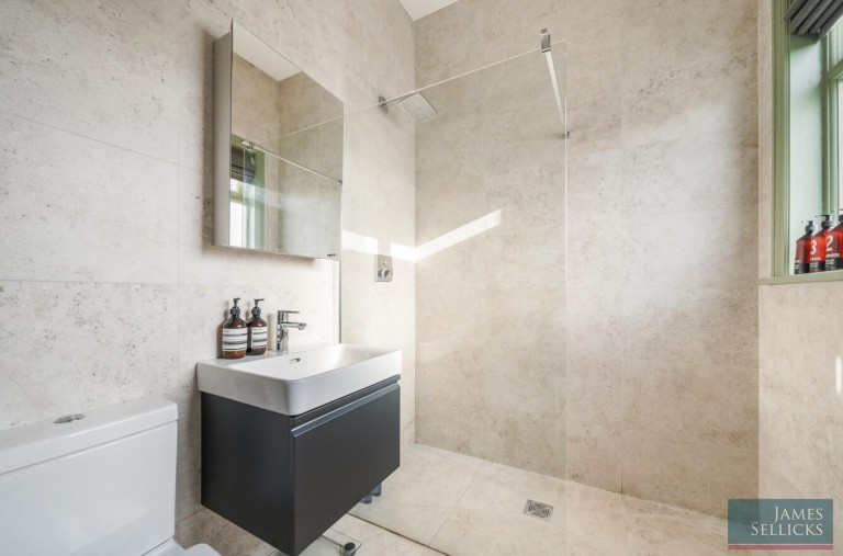 Images for Meadowcourt Road, Oadby, Leicestershire
