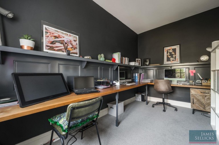 Images for Meadowcourt Road, Oadby, Leicestershire