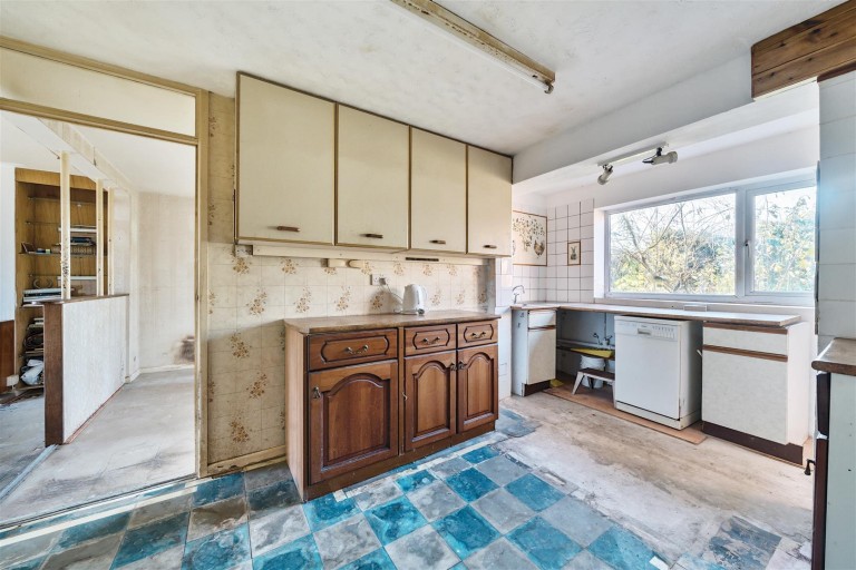 Images for Popes Lane, Rockwell Green, Wellington