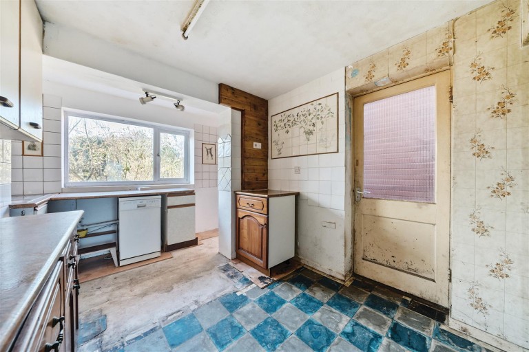 Images for Popes Lane, Rockwell Green, Wellington