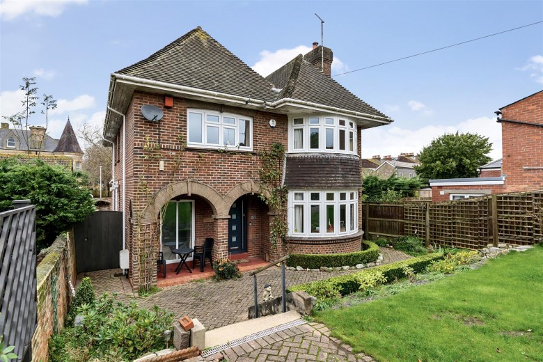 Click the photo for more details of Carlton Road North, Weymouth, Dorset