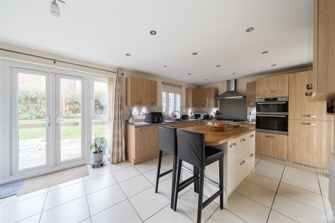Click the photo for more details of Towpath Avenue, Northampton, NN4