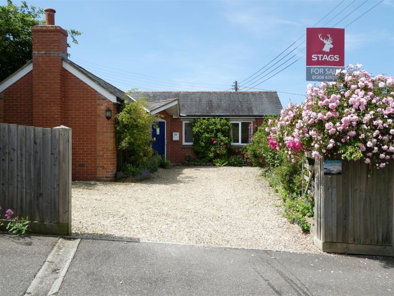 Click the photo for more details of 3A Crock Lane, Bridport
