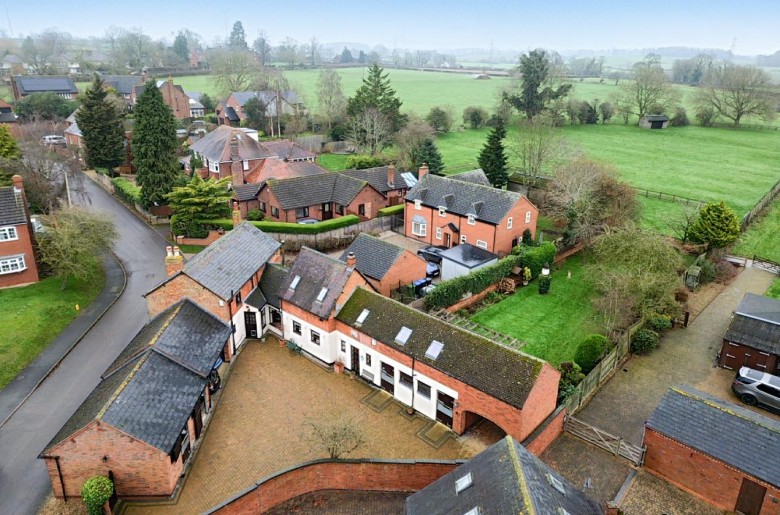 Click the photo for more details of Fir Tree Lane, Swinford, Lutterworth, LE17