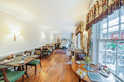 Click the photo for more details of High East Street, Dorchester, Dorset