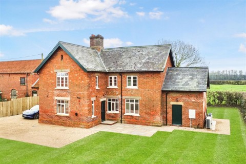 Click the photo for more details of Stone Lane, Haddington, Lincoln