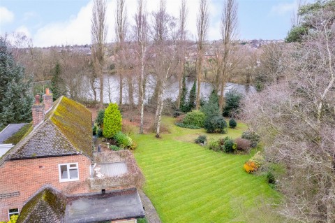 Click the photo for more details of Hamilton Drive, Swadlincote, DE11