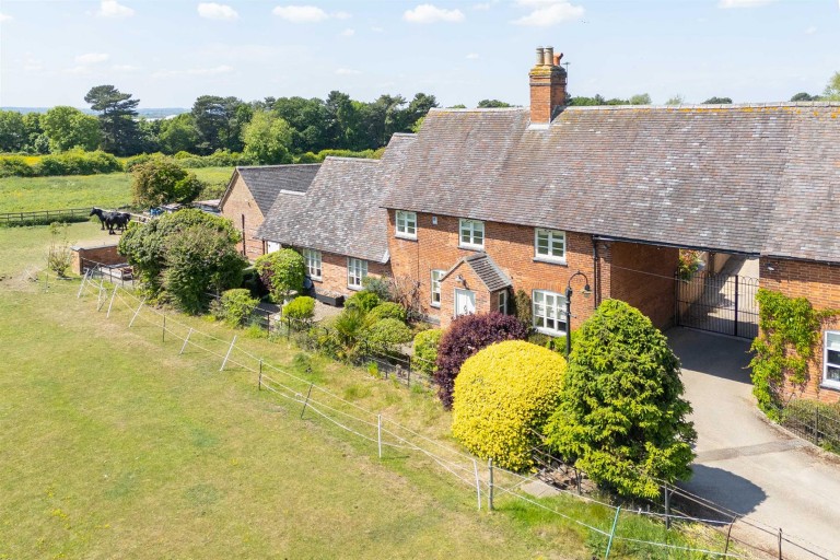 Images for Sketchley Old Village, Burbage, Hinckley, LE10
