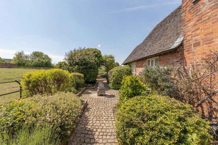 Images for Sketchley Old Village, Burbage, Hinckley, LE10