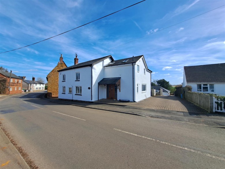 Click the photo for more details of High Street, Ravensthorpe, Northampton, NN6
