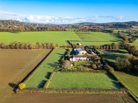 Click the photo for more details of Broadclyst, Exeter