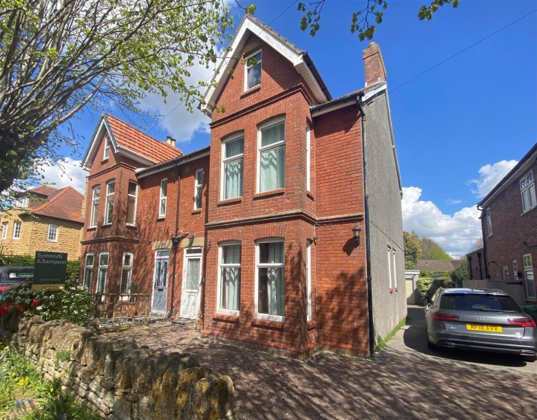 Click the photo for more details of Hillgrove Avenue, Yeovil