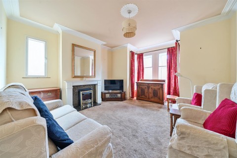 Click the photo for more details of Hillgrove Avenue, Yeovil
