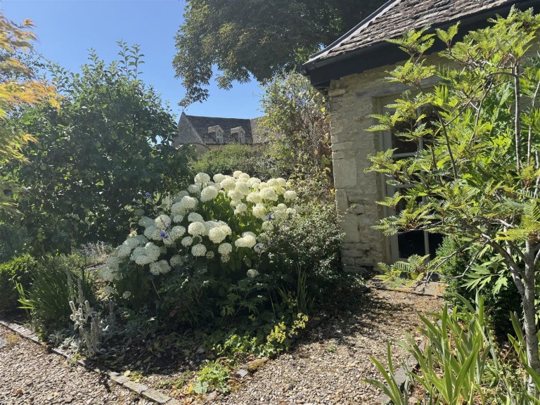 Images for Broughton Poggs, Filkins, Lechlade