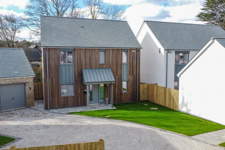 Click the photo for more details of Ipplepen, Devon