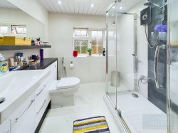 Images for Heythrop Close, Oadby, Leicestershire