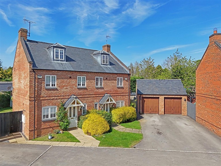 Images for Crown Close, Great Glen, Leicestershire