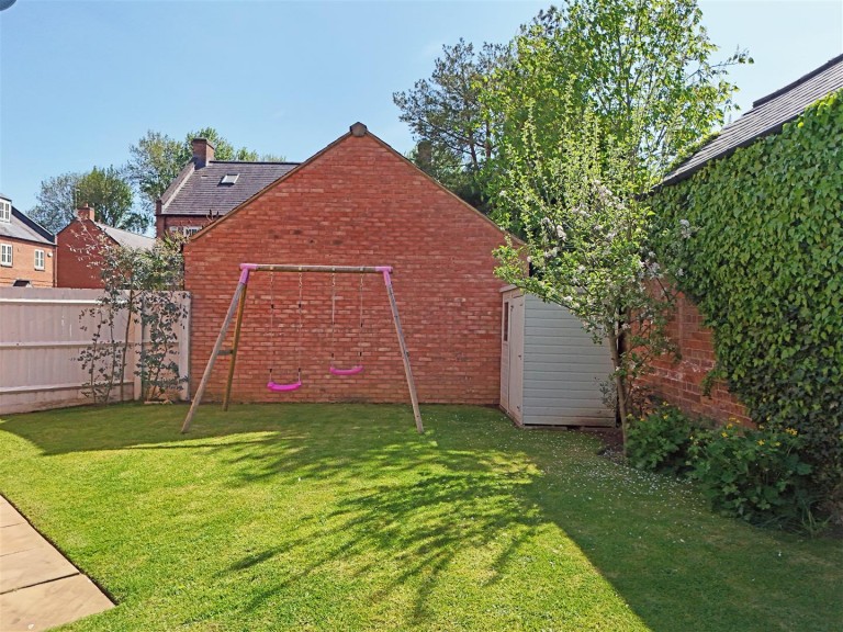 Images for Crown Close, Great Glen, Leicestershire