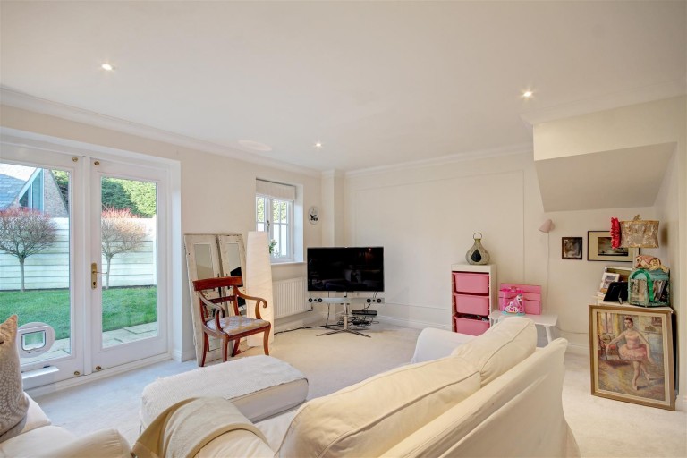 Images for Crown Close, Great Glen, Leicestershire