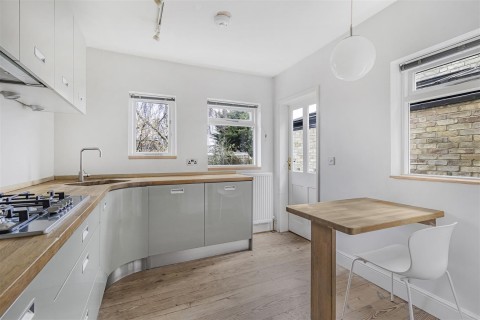 Click the photo for more details of Marlowe Road, Cambridge