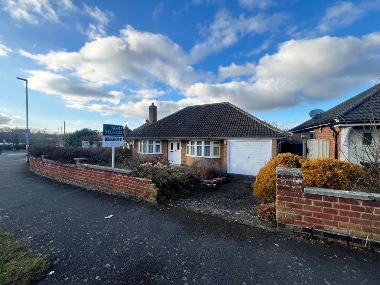 Click the photo for more details of Elizabeth Drive, Oadby, Leicestershire