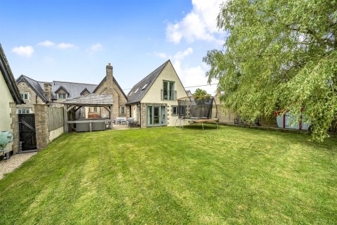 Click the photo for more details of Thornhill, Stalbridge, Sturminster Newton