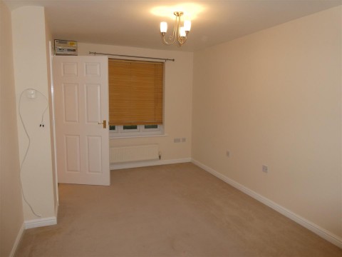 Click the photo for more details of Winter Gardens Way, Banbury