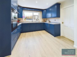 Images for Holmleigh Gardens, Thurnby, Leicestershire