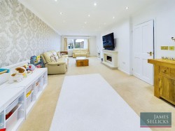 Images for Holmleigh Gardens, Thurnby, Leicestershire
