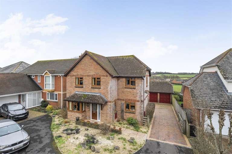 Images for Buttercup Lane, Blandford Forum