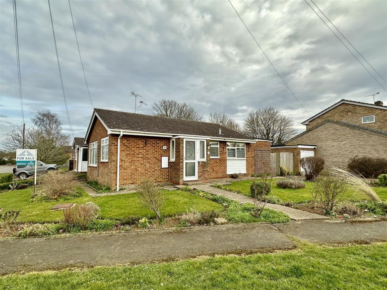 Click the photo for more details of Jaynes Close, Banbury