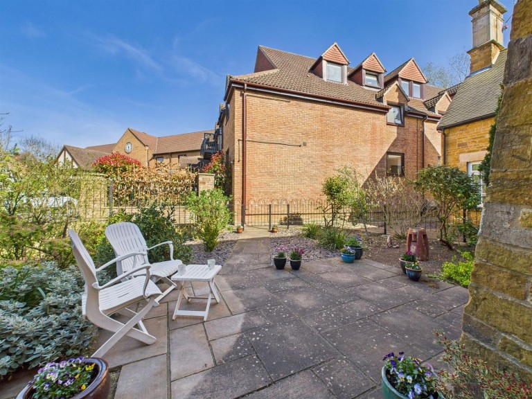 Images for Primrose Cottage, Hunting Lodge Mews, Cottingham, Market Harborough