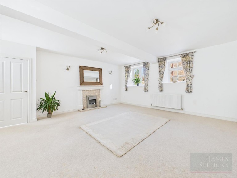 Images for Primrose Cottage, Hunting Lodge Mews, Cottingham, Market Harborough