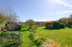 Images for Middle Green, Higham