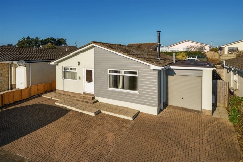 Click the photo for more details of Riversmeet, Appledore