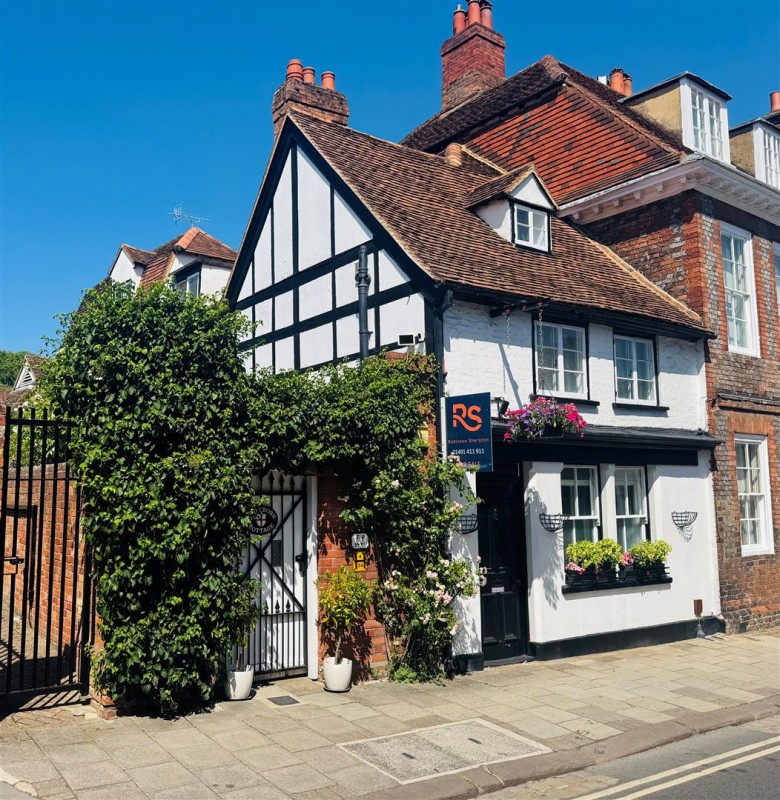 Click the photo for more details of New Street, Henley-On-Thames