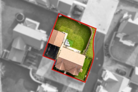 Click the photo for more details of Wilson Close, Newton Regis, B79