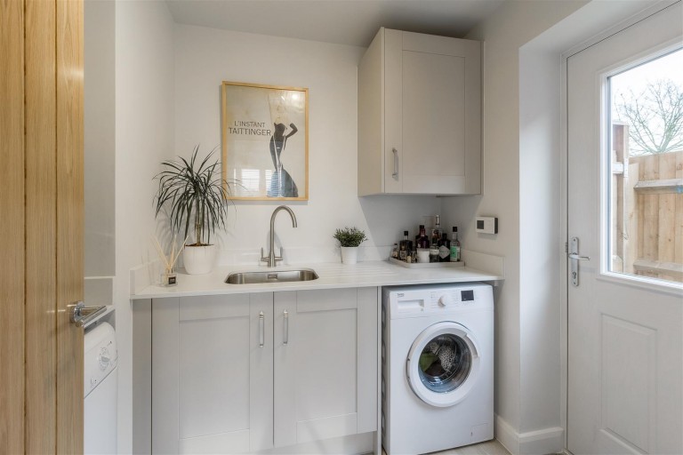 Images for Wilson Close, Newton Regis, B79