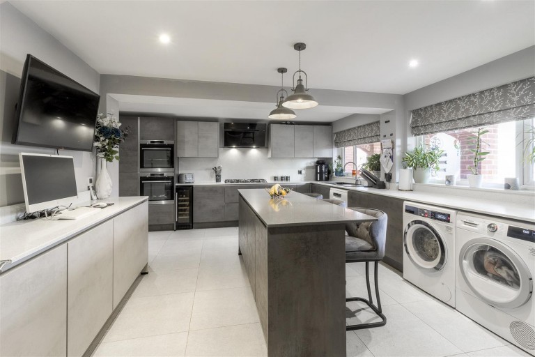 Images for Windmill Close, Warton, B79