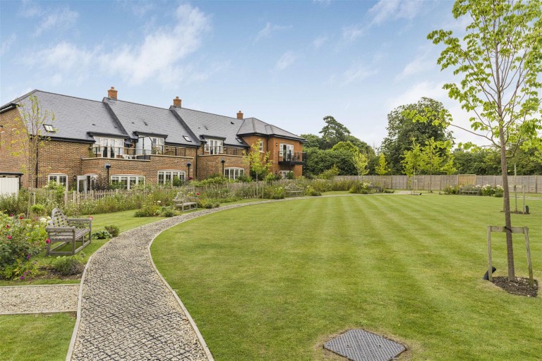 Images for Castle Gardens, Watlington