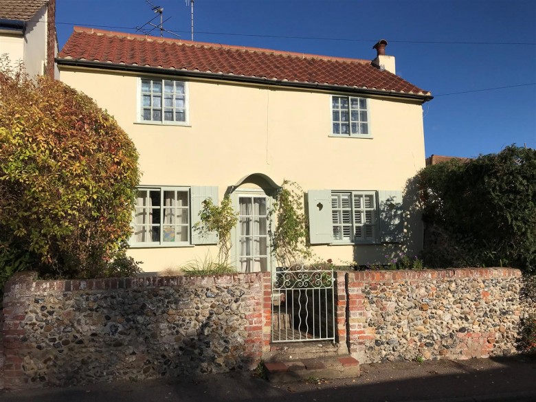 Click the photo for more details of Symonds Lane, Linton, Cambridge