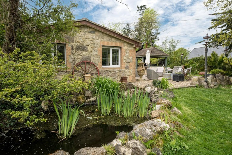 Click the photo for more details of Ningwood, Isle of Wight