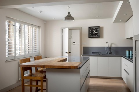 Click the photo for more details of Stow on the Wold, Gloucestershire
