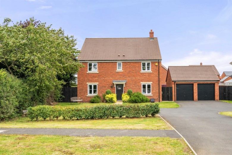 Click the photo for more details of Lincoln Road, Navenby