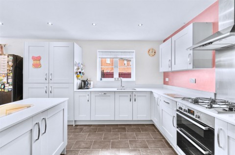 Click the photo for more details of Lincoln Road, Navenby
