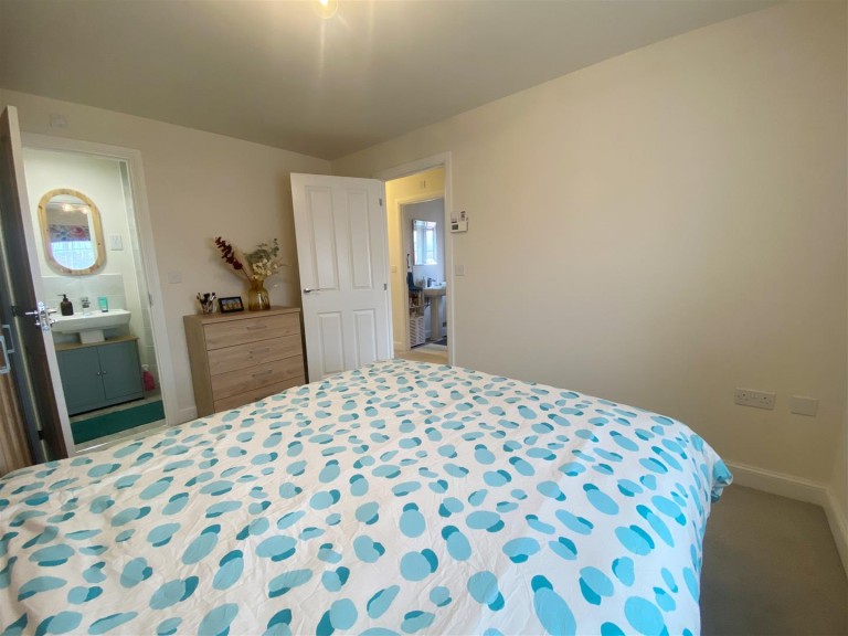 Images for Mindaro Way, Rugby