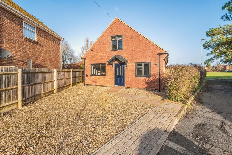 Click the photo for more details of Plank Houses, Towcester, NN12
