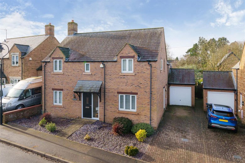 Click the photo for more details of Farthingstone Road, Litchborough, NN12
