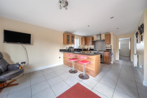 Click the photo for more details of Farthingstone Road, Litchborough, NN12