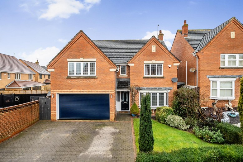Click the photo for more details of Roman Close, Wootton, Northampton, NN4